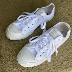 Converse Chuck Taylor All Star Lo Monochrome Sneaker - White